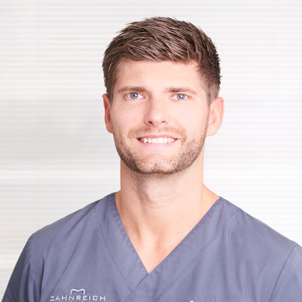 Dr. Rolf Weickum